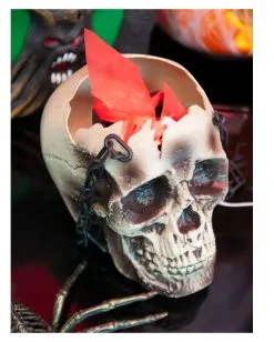 Totenkopf LED Flammenschale -Karneval Universe Verkäufe brennende totenschaedel laterne schaedellaterne mit licht und bewegungseffekt skull with flame 37865 03